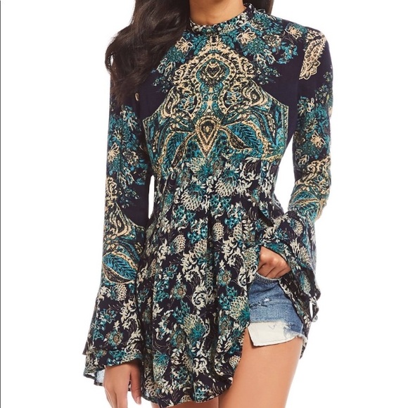 Free People Tops - Free people printed tunic with bell sleeves